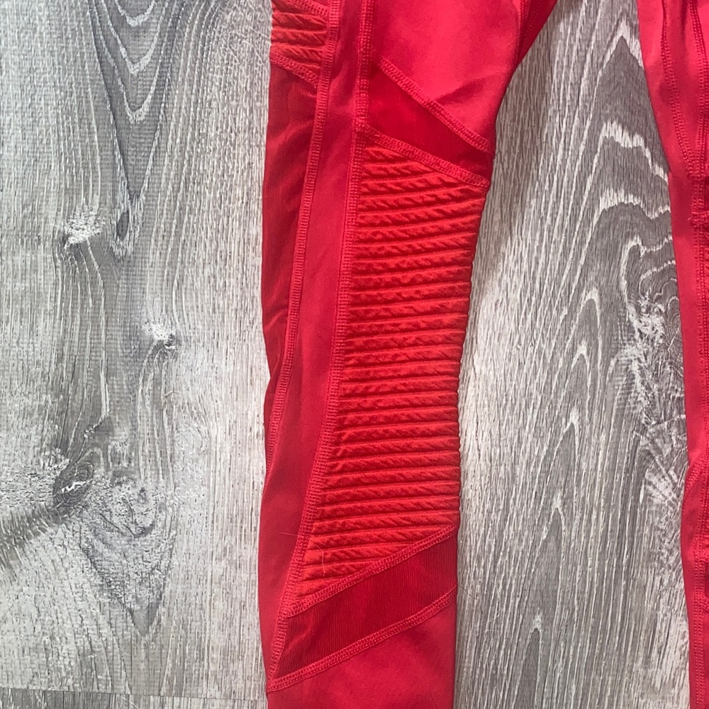 Fabletics Red Leggings - Picture 2 of 4